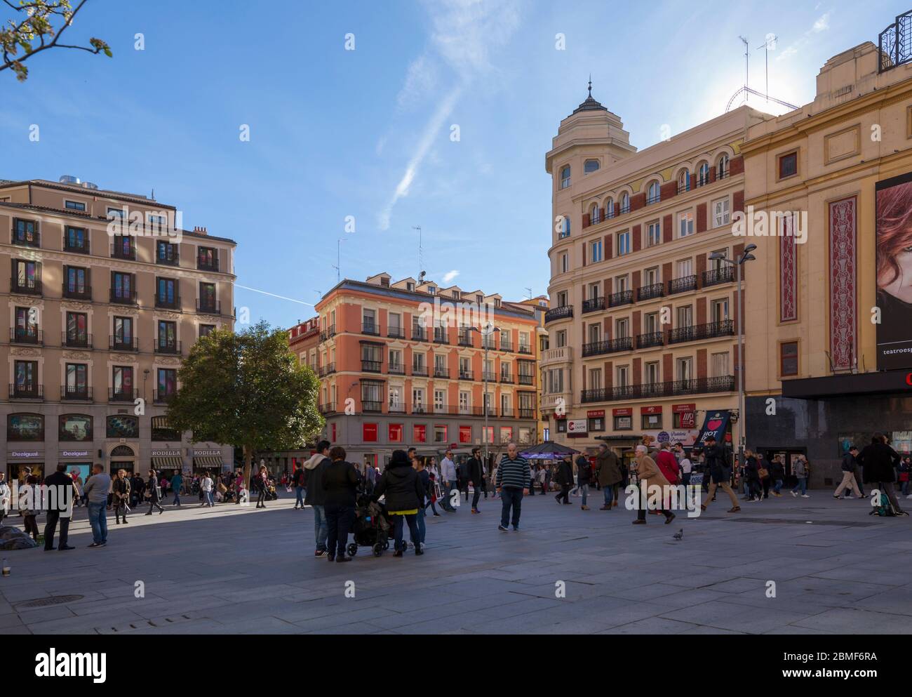 Vue sur l'architecture de la Plaza del Callao, Madrid, Espagne, Europe Banque D'Images