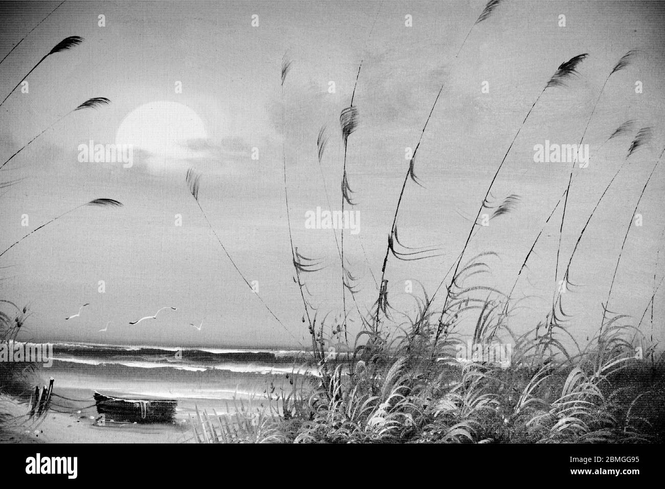 Une magnifique photo en noir et blanc d'un bateau sur une plage avec des vagues de mer et le coucher de soleil dans un ciel nuageux utilisé comme illustration papier peint résumé Banque D'Images