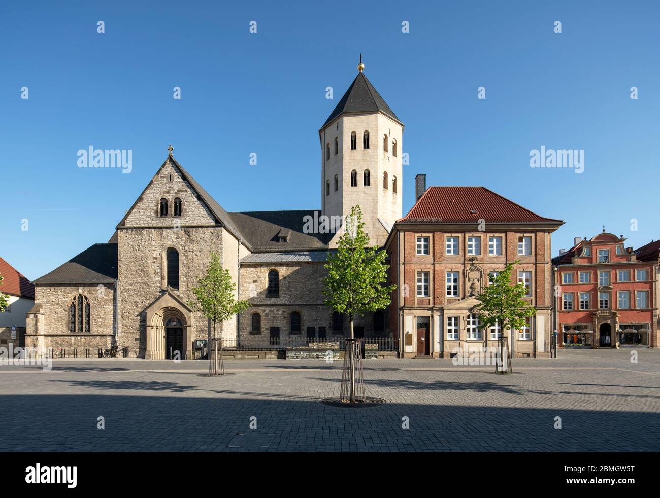 Paderborn, Gaukirche St. Ulrich von Norden Banque D'Images