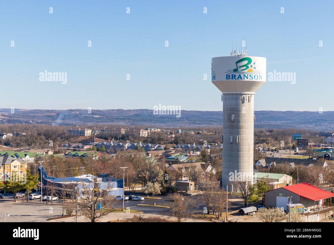 Branson, Mo, USA - 10 mars 2020 : Branson, le Mo Water Tower près de la bande de divertissement de Branson, une destination touristique populaire. Banque D'Images