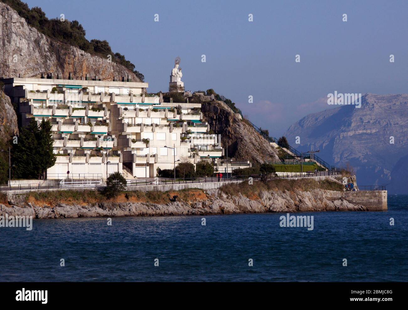 Monumento a la Virgen del Puerto.Santoña. Cantabrie. Espagne Banque D'Images