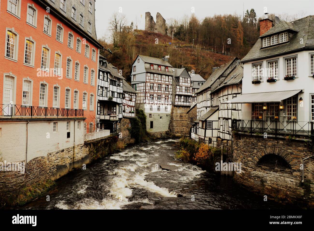 Le village historique de Monschau à la frontière allemande avec la Belgique Banque D'Images