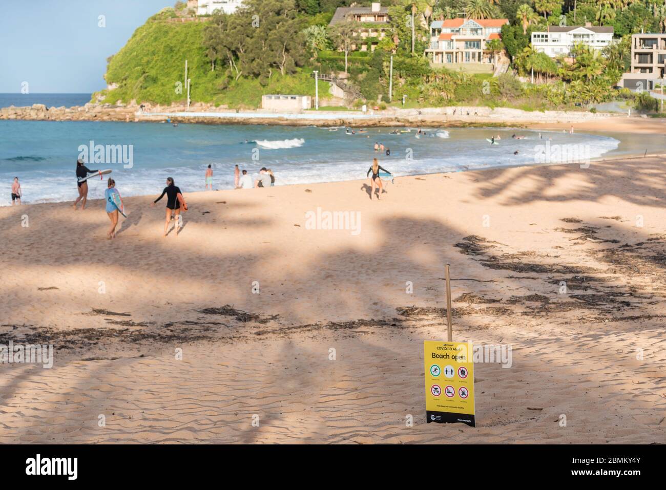 Avis de virus Covid-19 ou Corona limitant les activités dans la banlieue nord de Sydney de Palm Beach, en Nouvelle-Galles du Sud, en Australie Banque D'Images