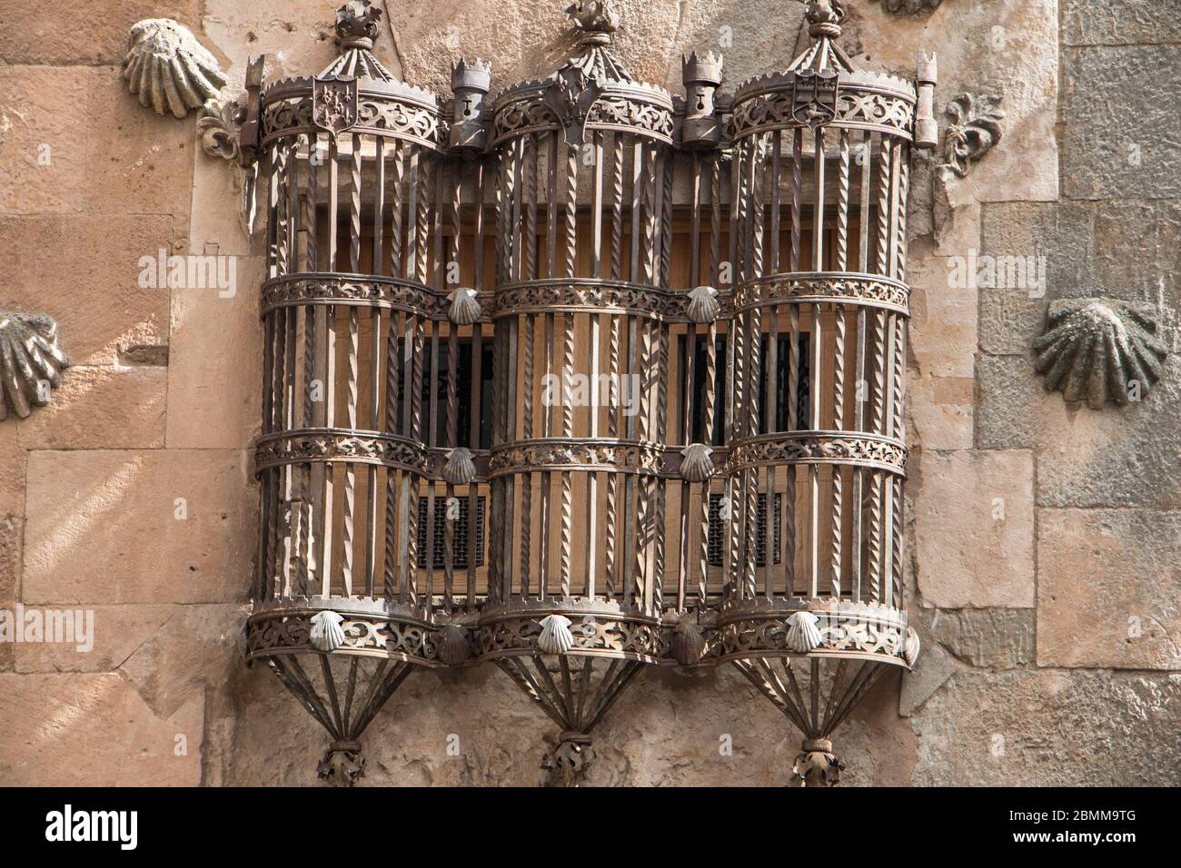 Grille de rideau de fer ornée, Casa de Las Conchas, Salamanque Espagne Banque D'Images