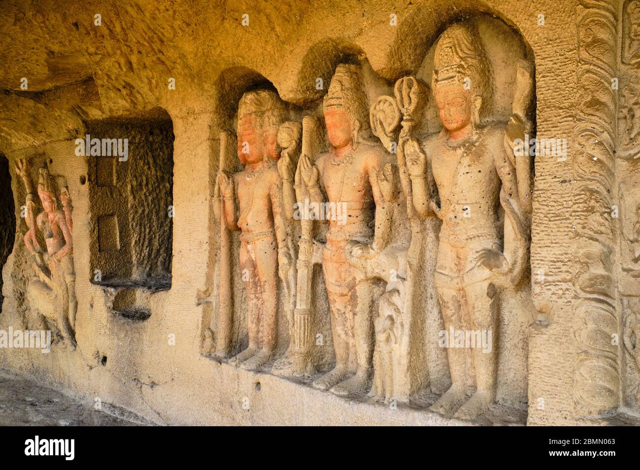 Inde, Maharashtra, temple de la grotte d'Ellora, patrimoine mondial de l'UNESCO, grotte N°27 Banque D'Images