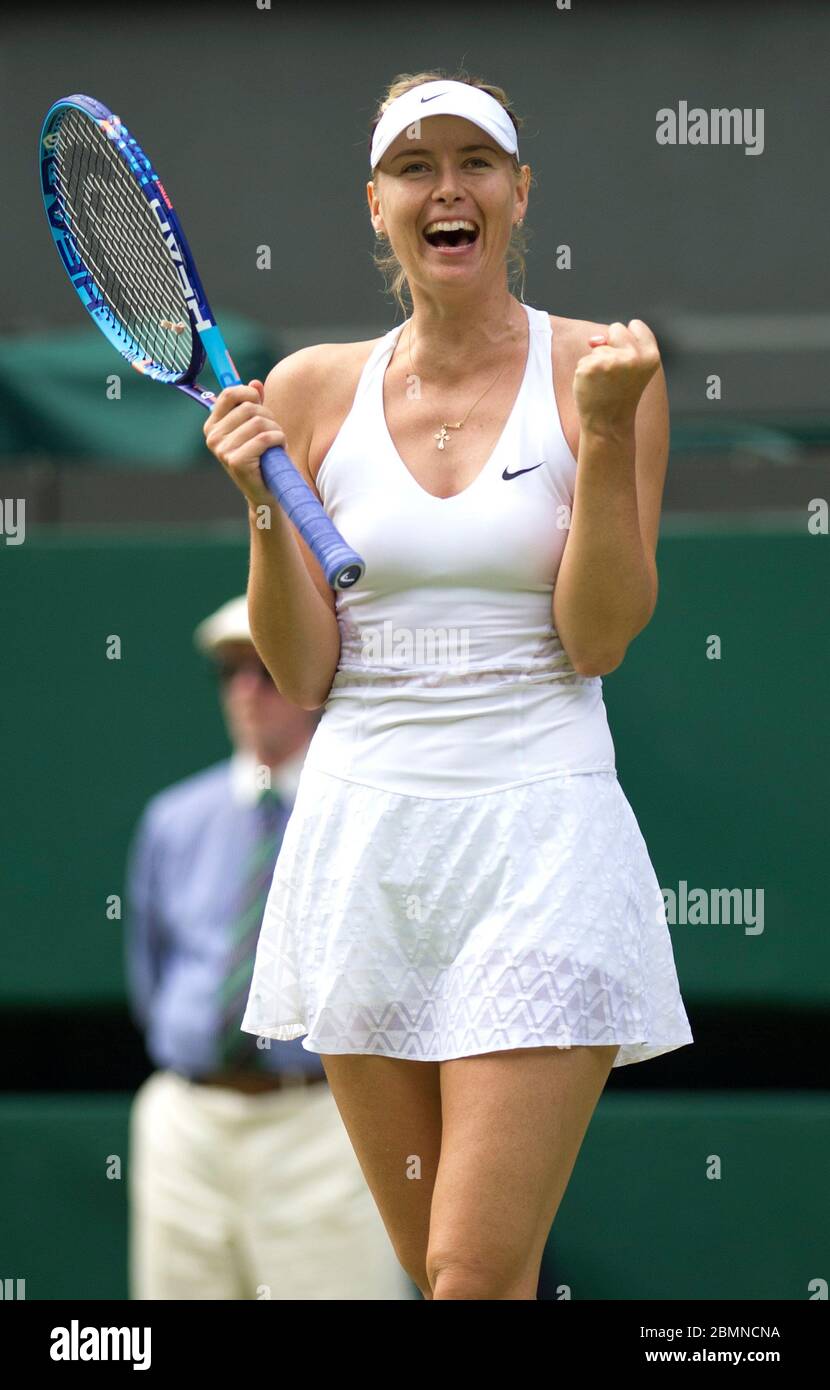 7 juillet 2015. Championnats de Wimbledon, Londres. Les célibataires pour femmes quart final Maria Sharapova fête après avoir vaincu Coco Vandeweghe (CAN). Banque D'Images