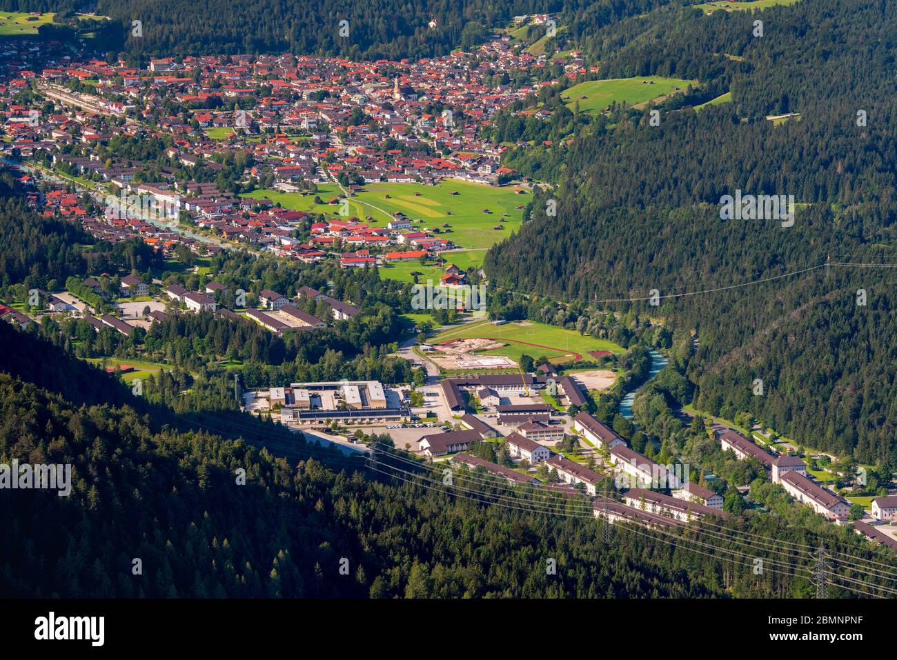 Vue aérienne de la ville de Mittenwald en Bavière, Allemagne Banque D'Images