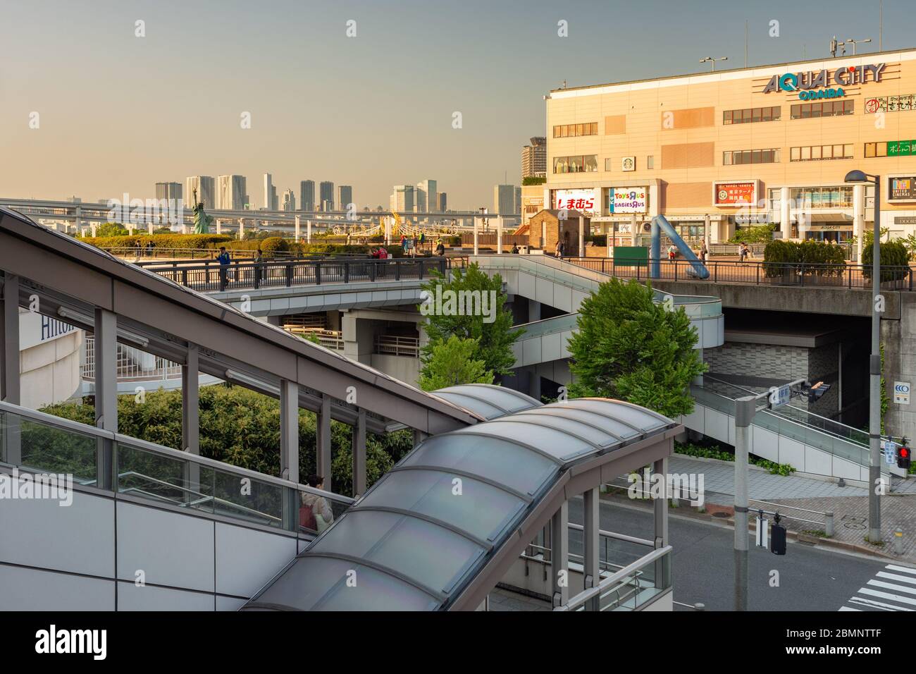 Tokyo / Japon - 19 avril 2018 : centre commercial Aqua City Odaiba sur l'île artificielle d'Odaiba à Tokyo, Japon Banque D'Images
