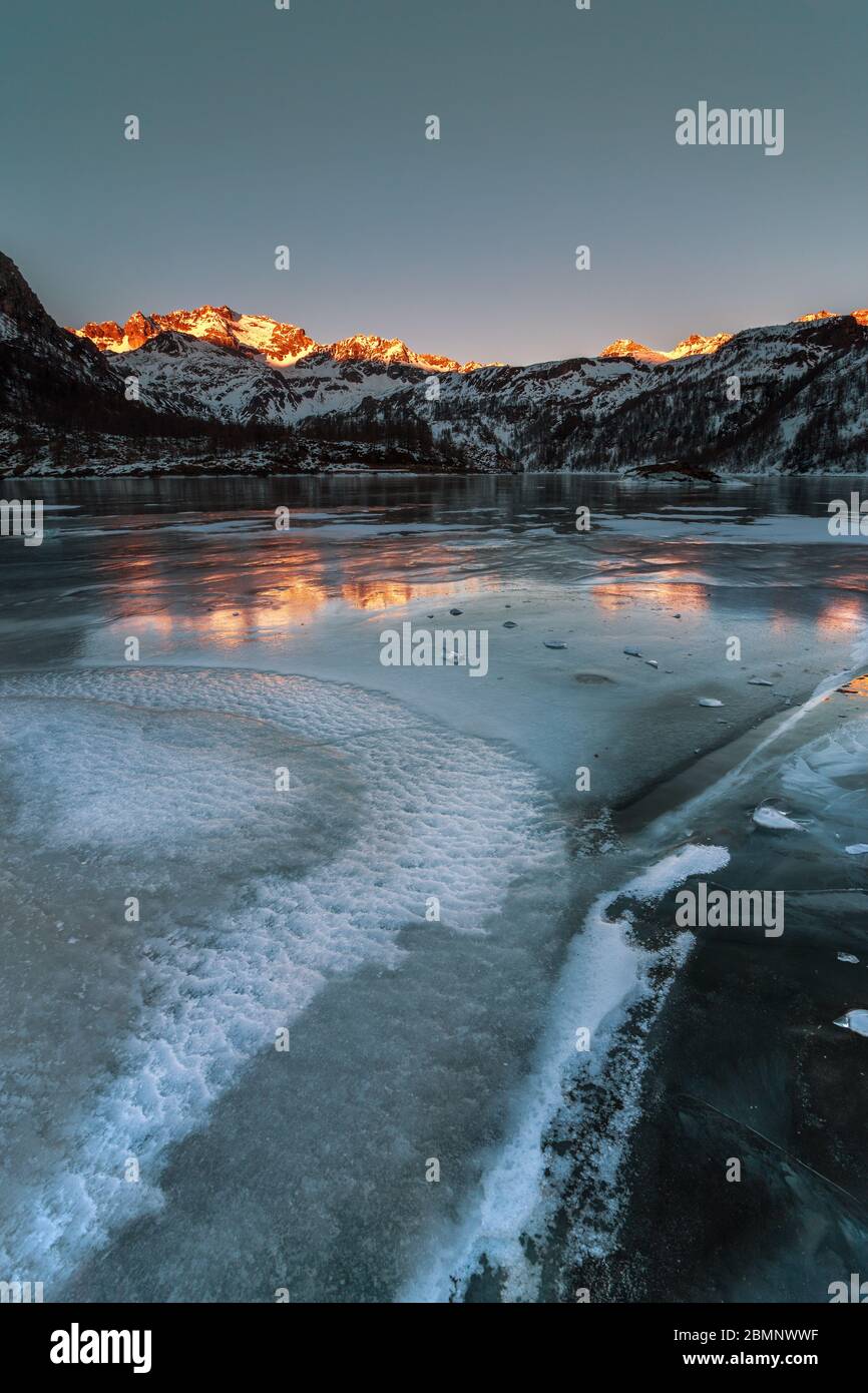 Codelago pendant l'hiver, Parco Naturale dell'Alpe Veglia e dell'Alpe Devero, Verbano Cusio Ossola, Piemonte, Italie, Europe du Sud Banque D'Images