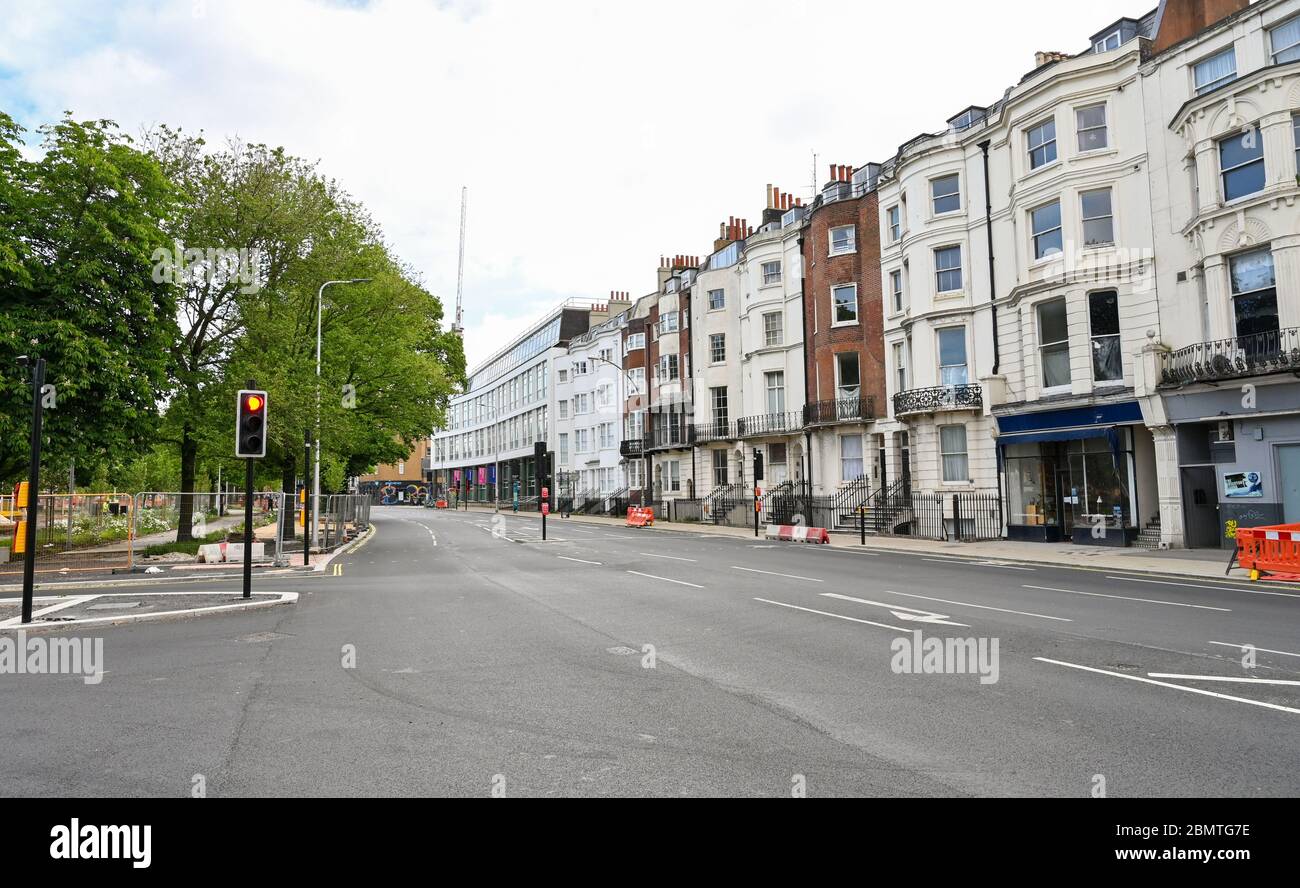 Brighton Royaume-Uni 11 mai 2020 - Brighton Streets est encore calme le matin après que le Premier ministre britannique Boris Johnson a annoncé les nouvelles lignes directrices de restriction de verrouillage et le slogan « Stay Alert » pendant la pandémie du coronavirus COVID-19. : crédit Simon Dack / Alamy Live News Banque D'Images