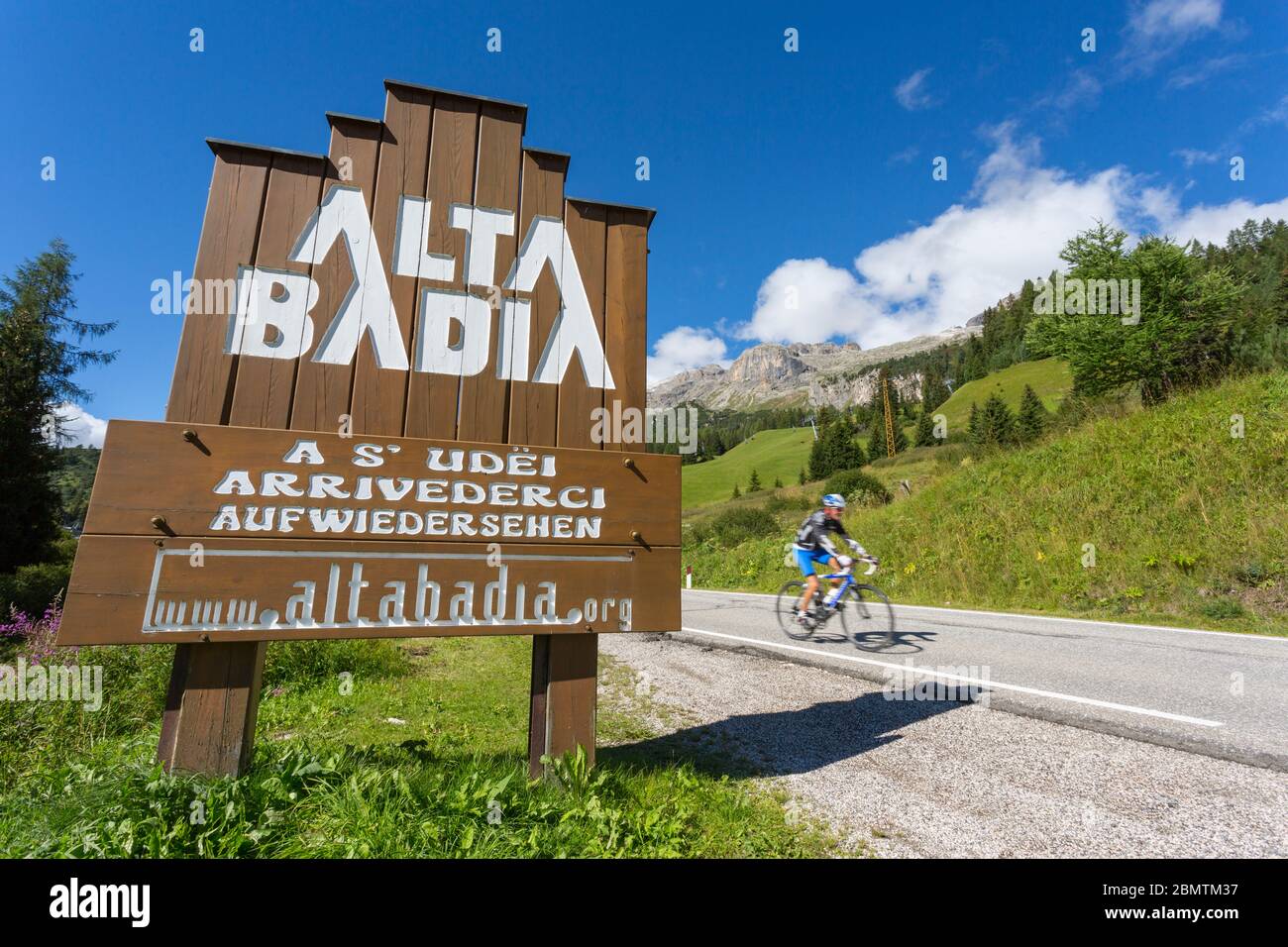 Panneau Alta Badia et montagnes près de Corvara, Dolomites, Tyrol du Sud, Italie, Europe Banque D'Images