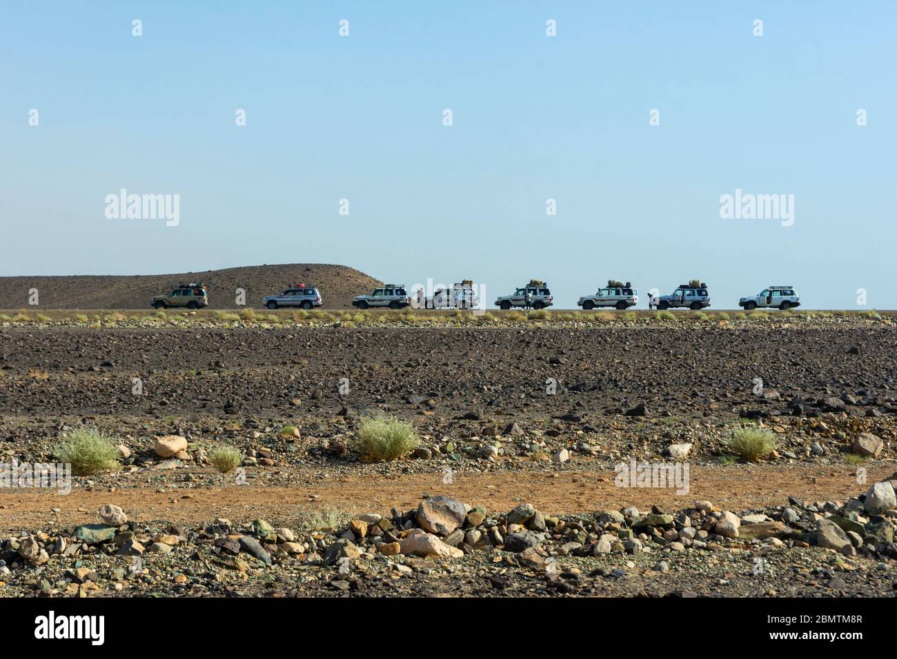 Caravane de 4x4 en direction du safari dans le désert de Danakil, en Éthiopie Banque D'Images