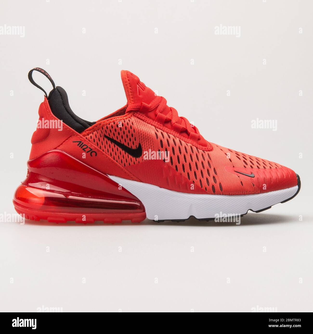 Air max 270 Banque de photographies et d'images à haute résolution - Alamy