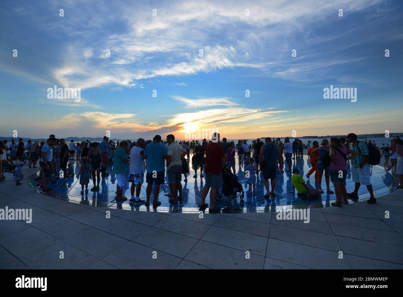 L'installation de lumière solaire par Nikola Bašić sur la promenade du bord de mer à Zadar, Croatie. Banque D'Images