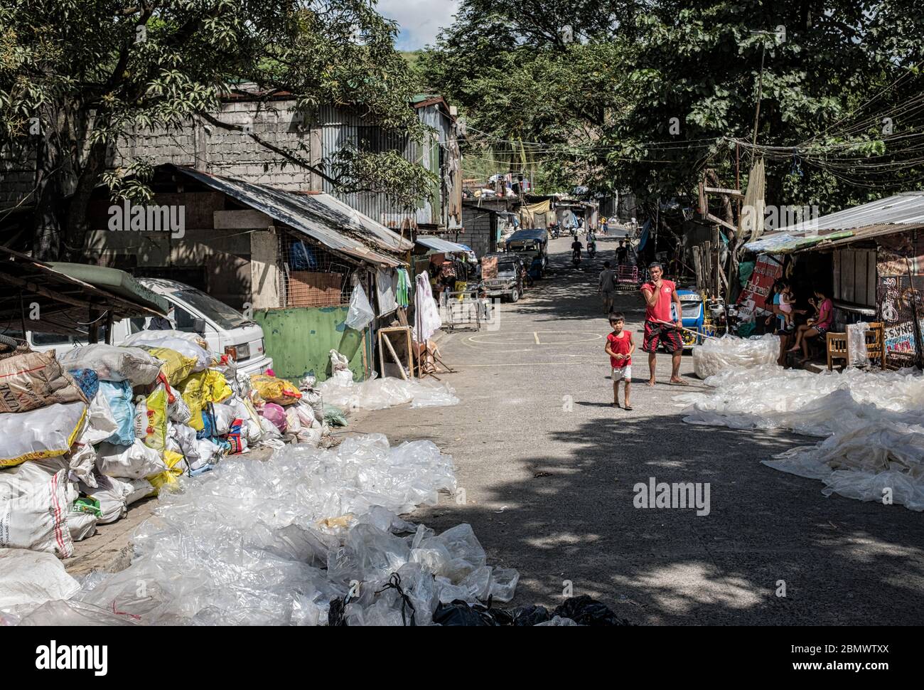 Payatas, doublure dans les ordures (Manille, Philippines) version couleur Banque D'Images