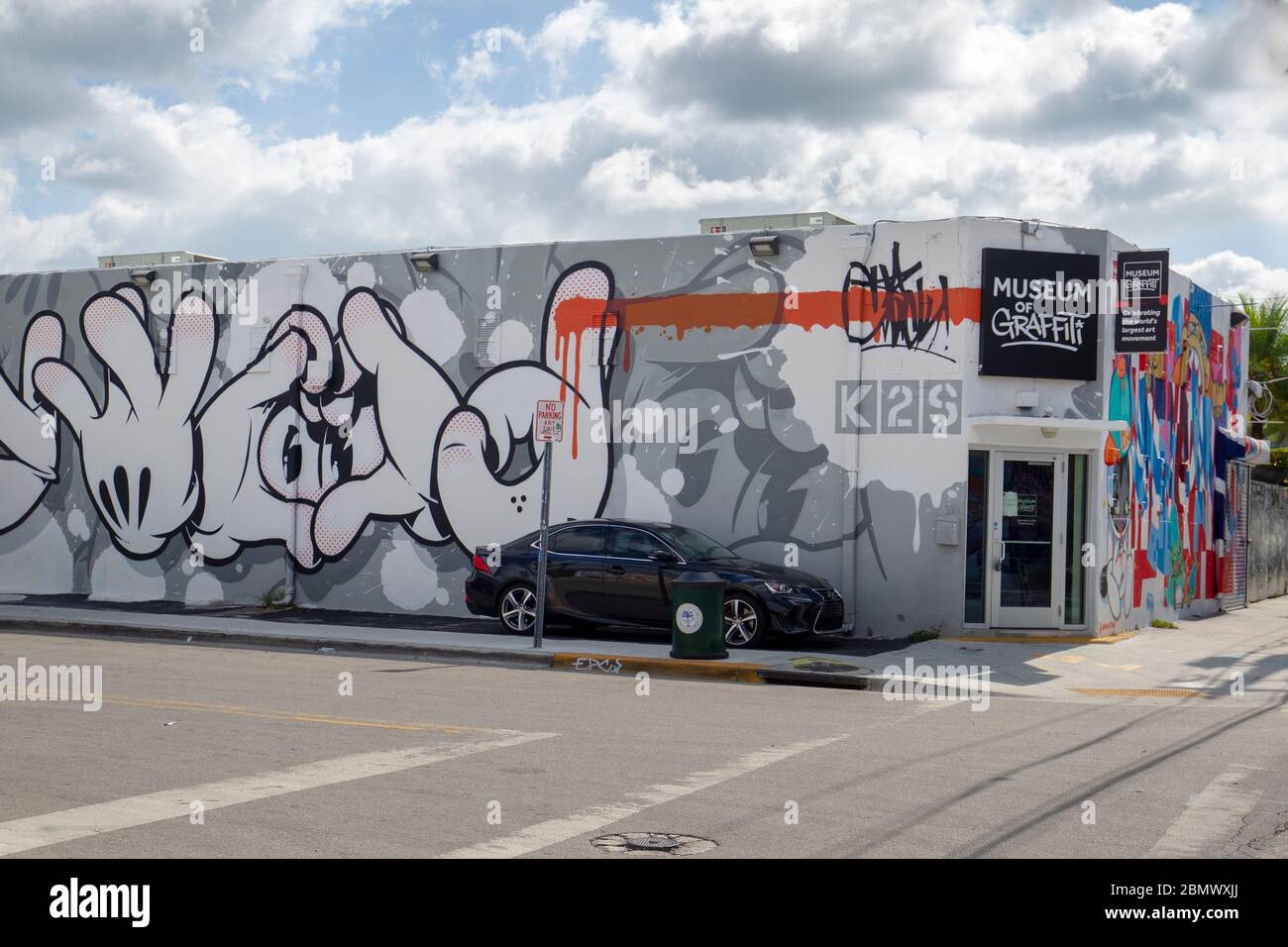 Le Musée des graffitis dans le quartier de Wynwood à Miami, en Floride. Le Musée des graffitis expose, éduque et célèbre les artistes du graffiti. Banque D'Images