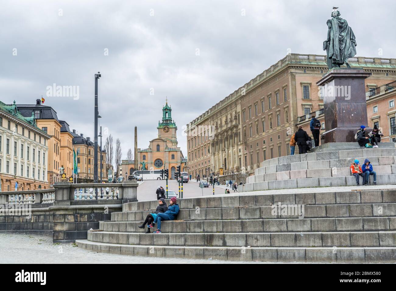 L'église Storkyrkan (la Grande Église) et le Palais de Stockholm ou le Palais Royal, la résidence officielle et le palais royal principal du monarque suédois, Banque D'Images