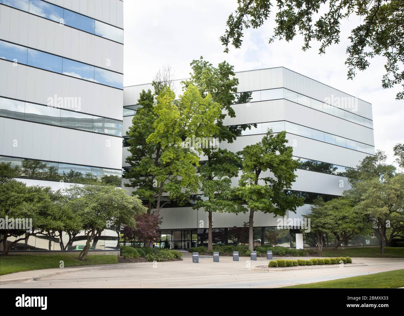 Le parc de bureaux moderne illustre un lieu de travail contemporain au Texas Banque D'Images