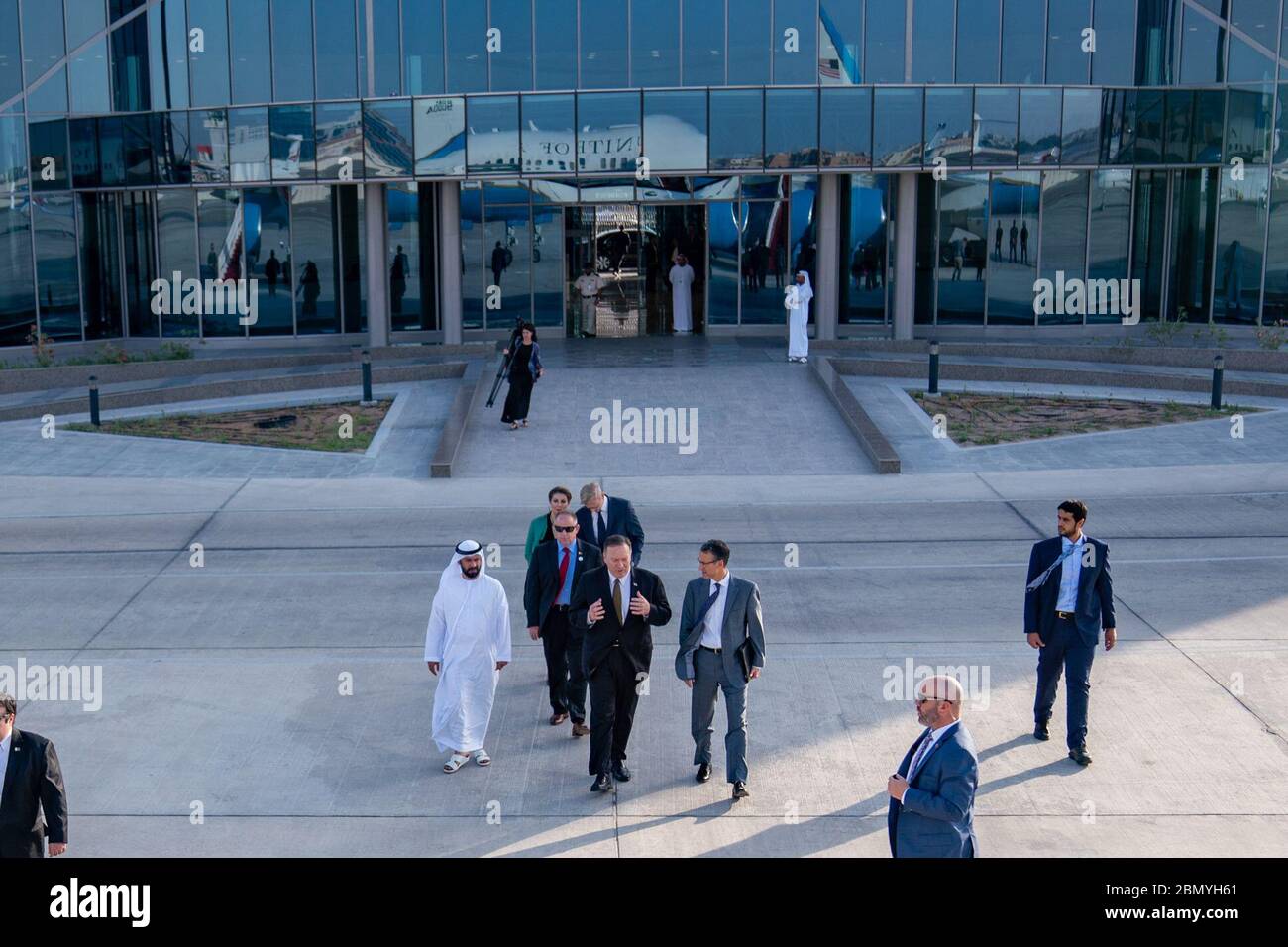 Le 19 septembre 2019, le secrétaire d’État américain Michael Pompeo a quitté Abu Dhabi, aux Émirats arabes Unis, après une série d’engagements diplomatiques avec des responsables des Émirats arabes Unis sur des questions de sécurité régionale et de relations bilatérales. Banque D'Images
