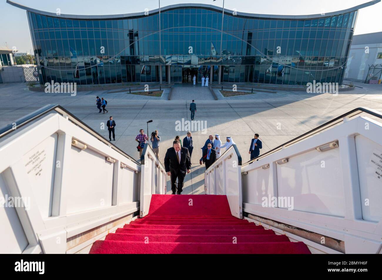 Le 19 septembre 2019, le secrétaire d'État américain Mike Pompeo a quitté Abu Dhabi, aux Émirats arabes Unis, à la suite d'une visite diplomatique. Le voyage visait à discuter des relations entre les États-Unis et les Émirats arabes Unis et des questions de sécurité régionale. Banque D'Images