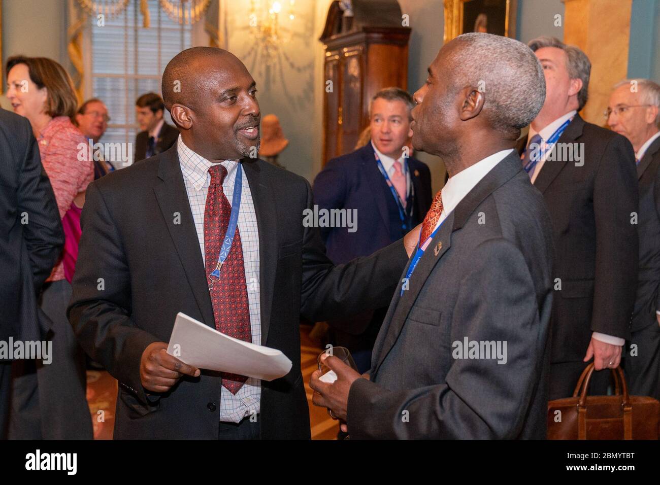 Le secrétaire Pompeo organise un dîner pour les participants à la Conférence mondiale des chefs de mission le secrétaire d'État Michael R. Pompeo organise un dîner pour les participants à la Conférence mondiale des chefs de mission, au Département d'État, le 25 février 2020. Banque D'Images