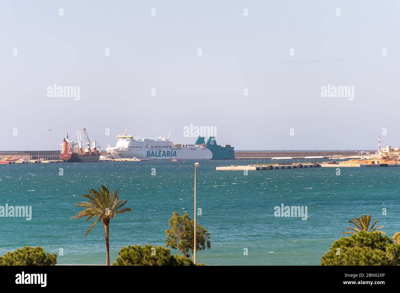 Palma de Majorque, Espagne. 11 mai 2020. PALMA DE MAJORQUE, ESPAGNE - 11 2020 MAI : Balearia Ferry Rosalind Franklin au port de Palma de Majorque à - Majorque pendant l'écluse de Corona le 11 mai 2020 à Palma de Majorque, . (Photo de Thomas Reiner/ESPA-Images) crédit: Agence européenne de photo sportive/Alamy Live News Banque D'Images