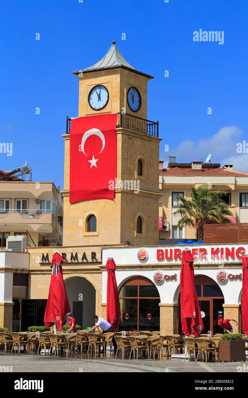 Tour de l'horloge à la place des jeunes, Province de Mugla, Marmaris, Turquie Banque D'Images