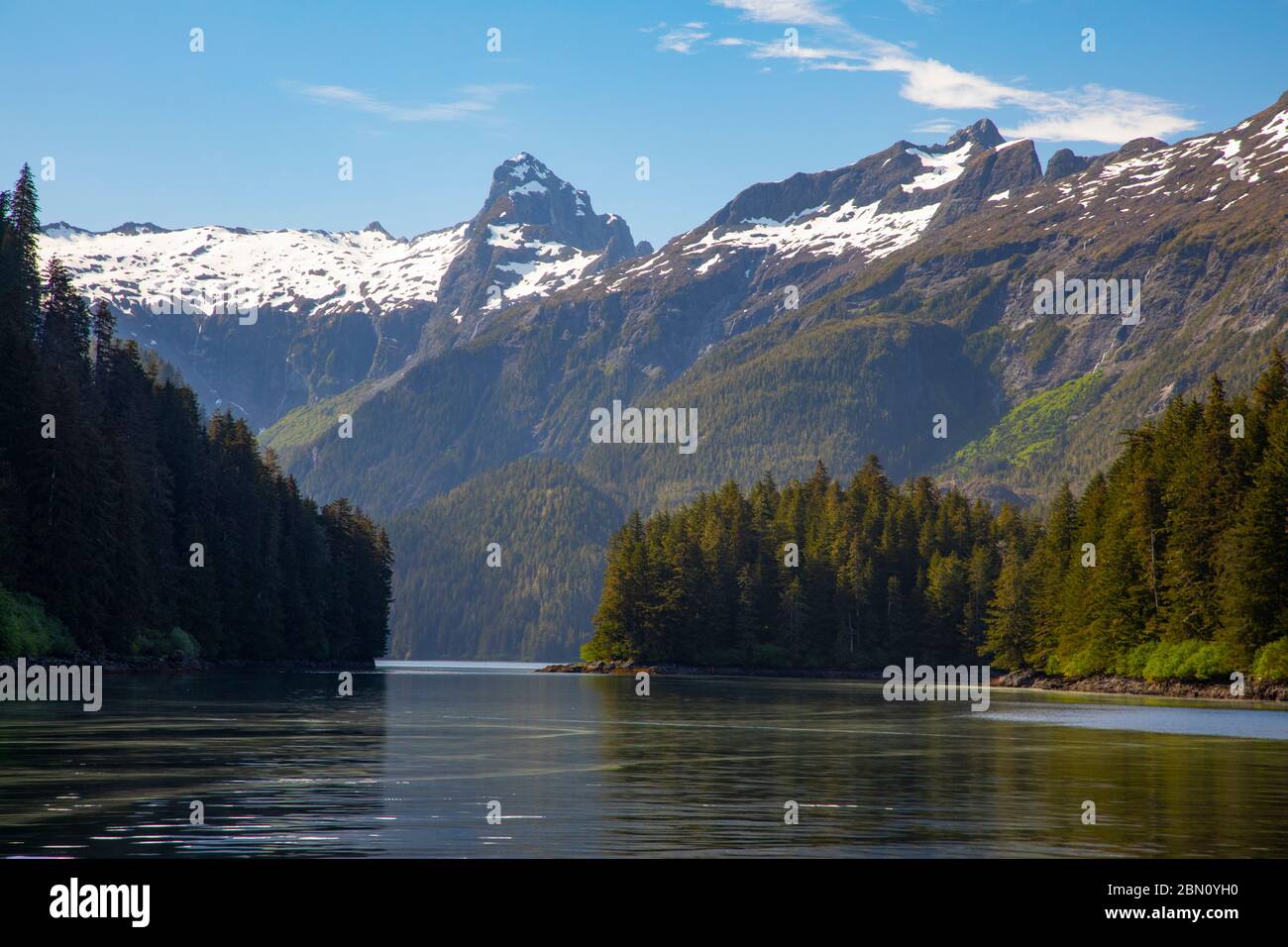 Red Bluff, Baranof Island, forêt nationale de Tongass, Alaska. Banque D'Images