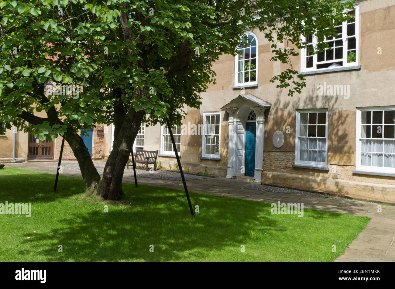 Thoresby College, une résidence collégiale du XVIe siècle pour les prêtres de chantry, Kings Lynn, Royaume-Uni; maintenant une auberge de jeunesse et des bureaux. Banque D'Images