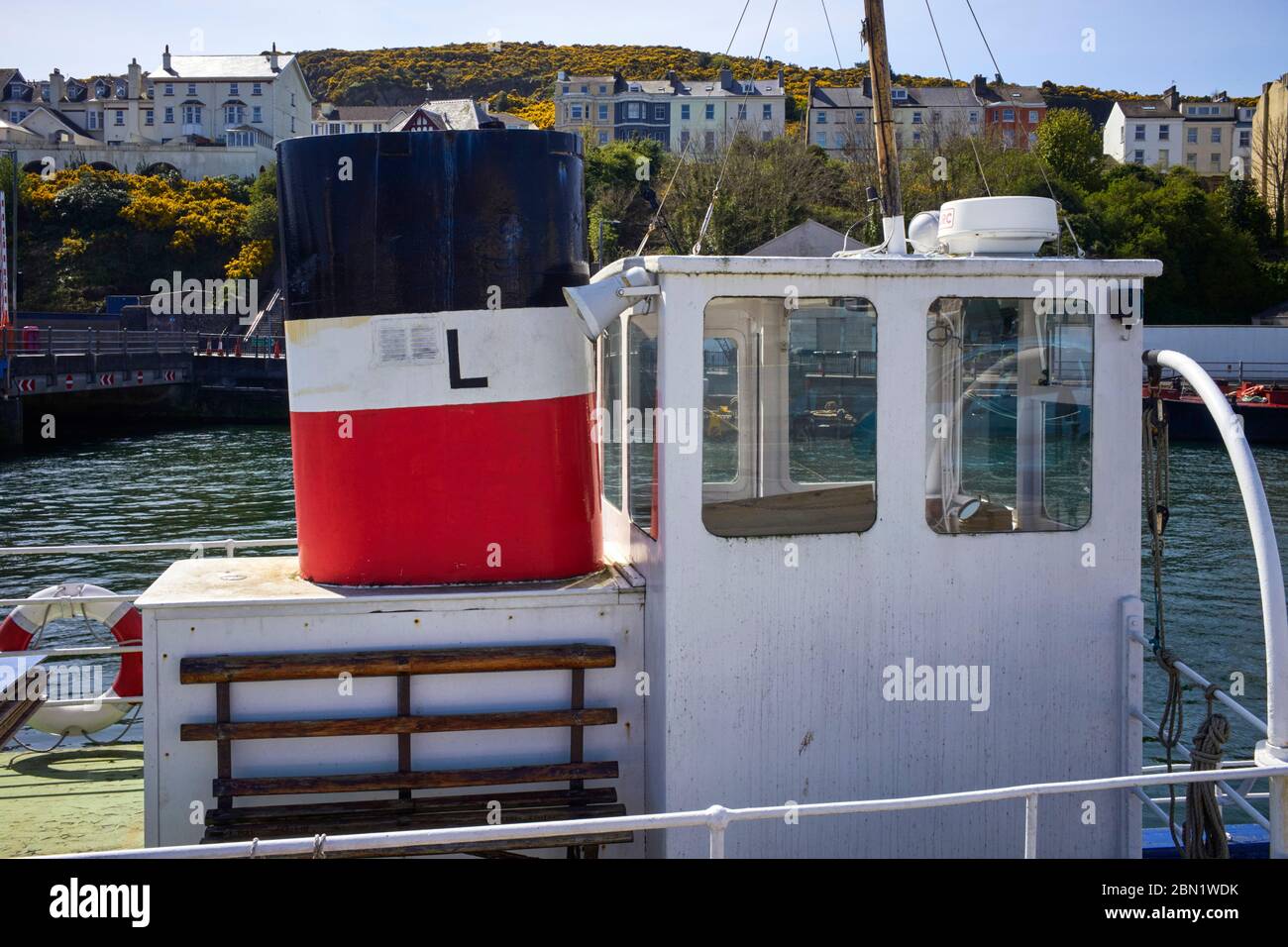 Détail en entonnoir du navire M V Karina de la Laxey Towing Company, dans le port de Douglas, île de Man Banque D'Images