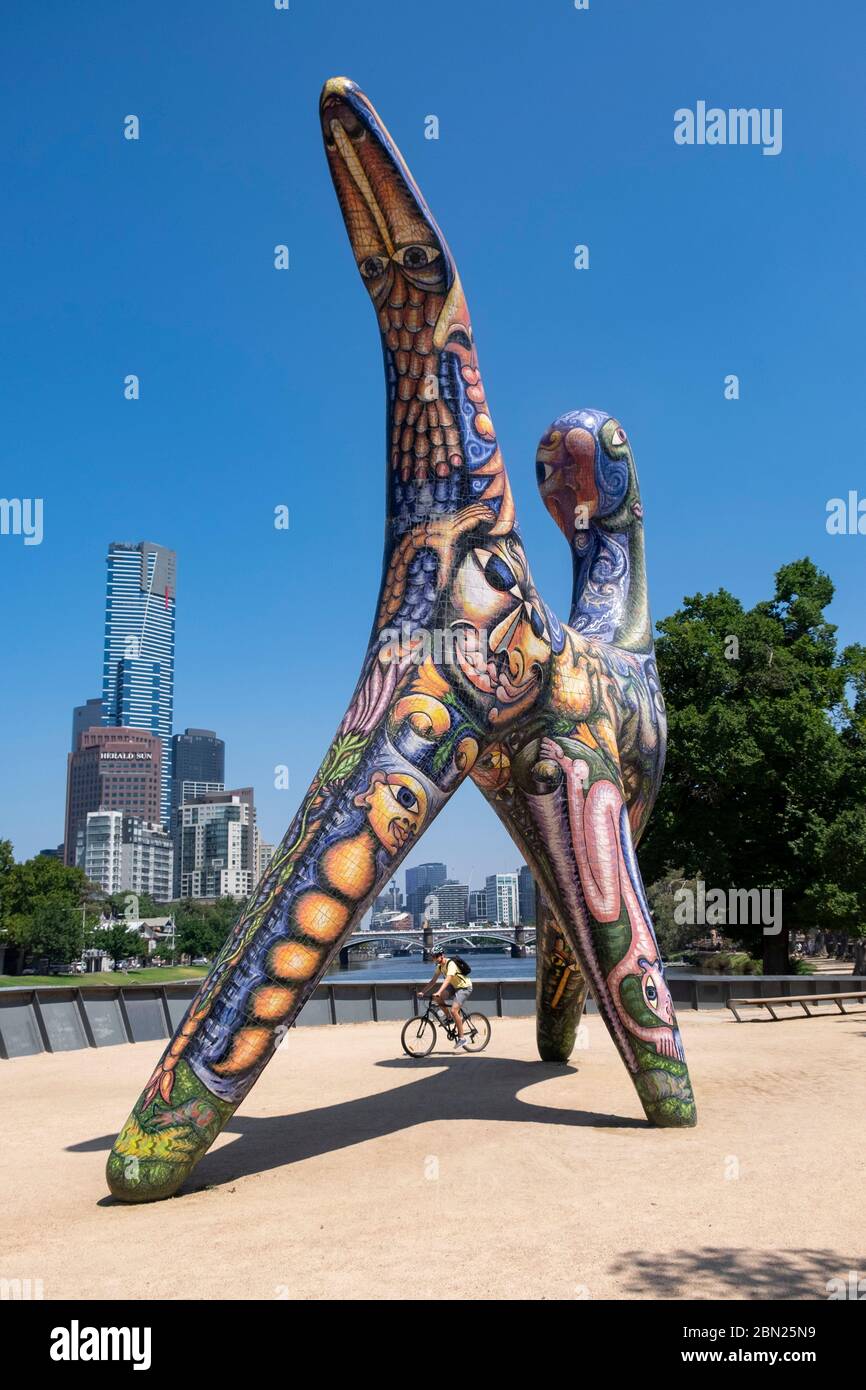 Sculpture « Angel » sur les rives de la Yarra River à Melbourne, Victoria, Australie Banque D'Images