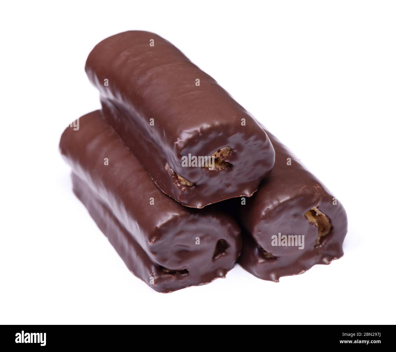 Petits pains de pâtisserie émaillés au chocolat doux isolés sur fond blanc Banque D'Images