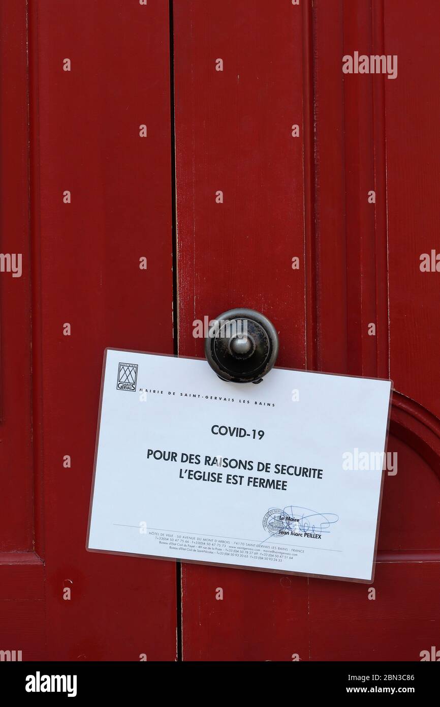 Épidémies de coronavirus ( Covid-19 ). église fermée. Banque D'Images