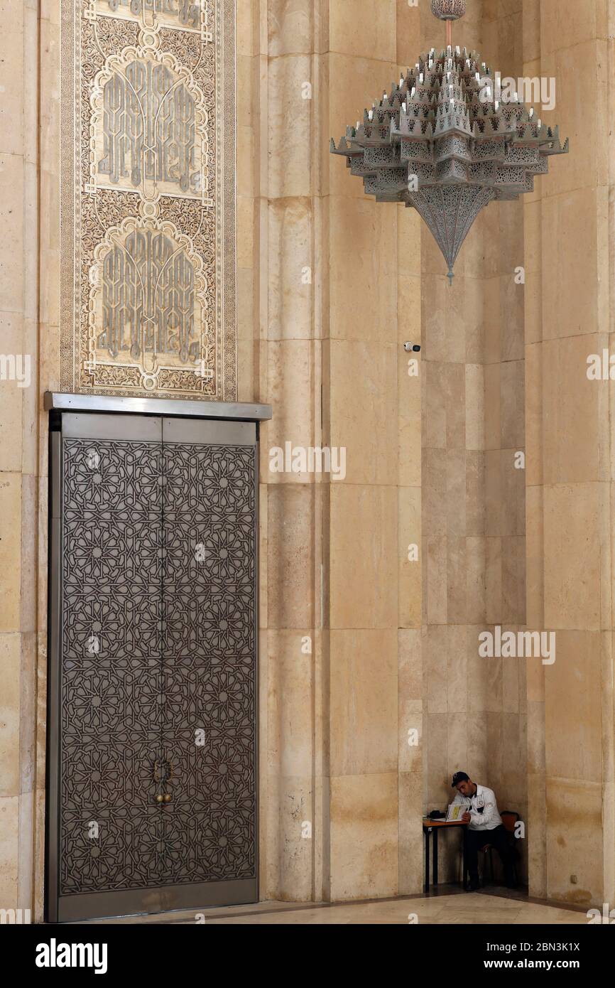 Mosquée Hassan II, Casablanca, Maroc. Protection. Banque D'Images