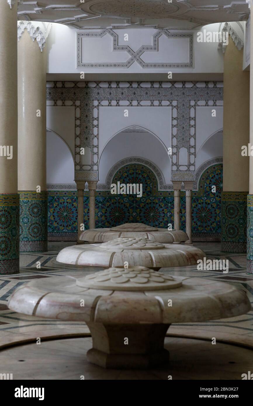 Mosquée Hassan II, Casablanca, Maroc. Hammam pour le lavage rituel. Banque D'Images