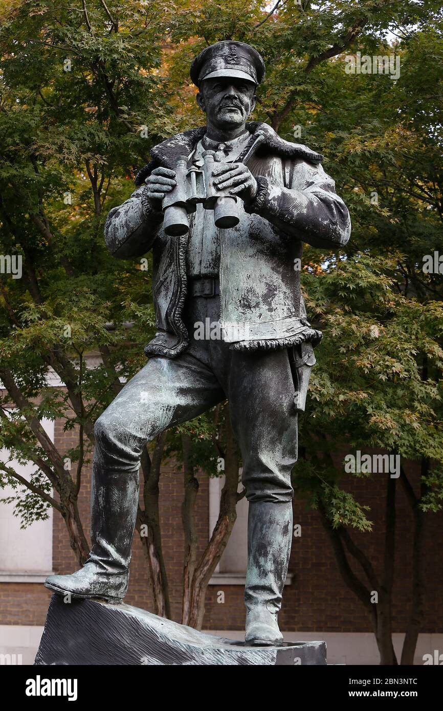 Statue de maréchal le comte Alexander de Tunis 1891-1969 à Londres, Royaume-Uni Banque D'Images