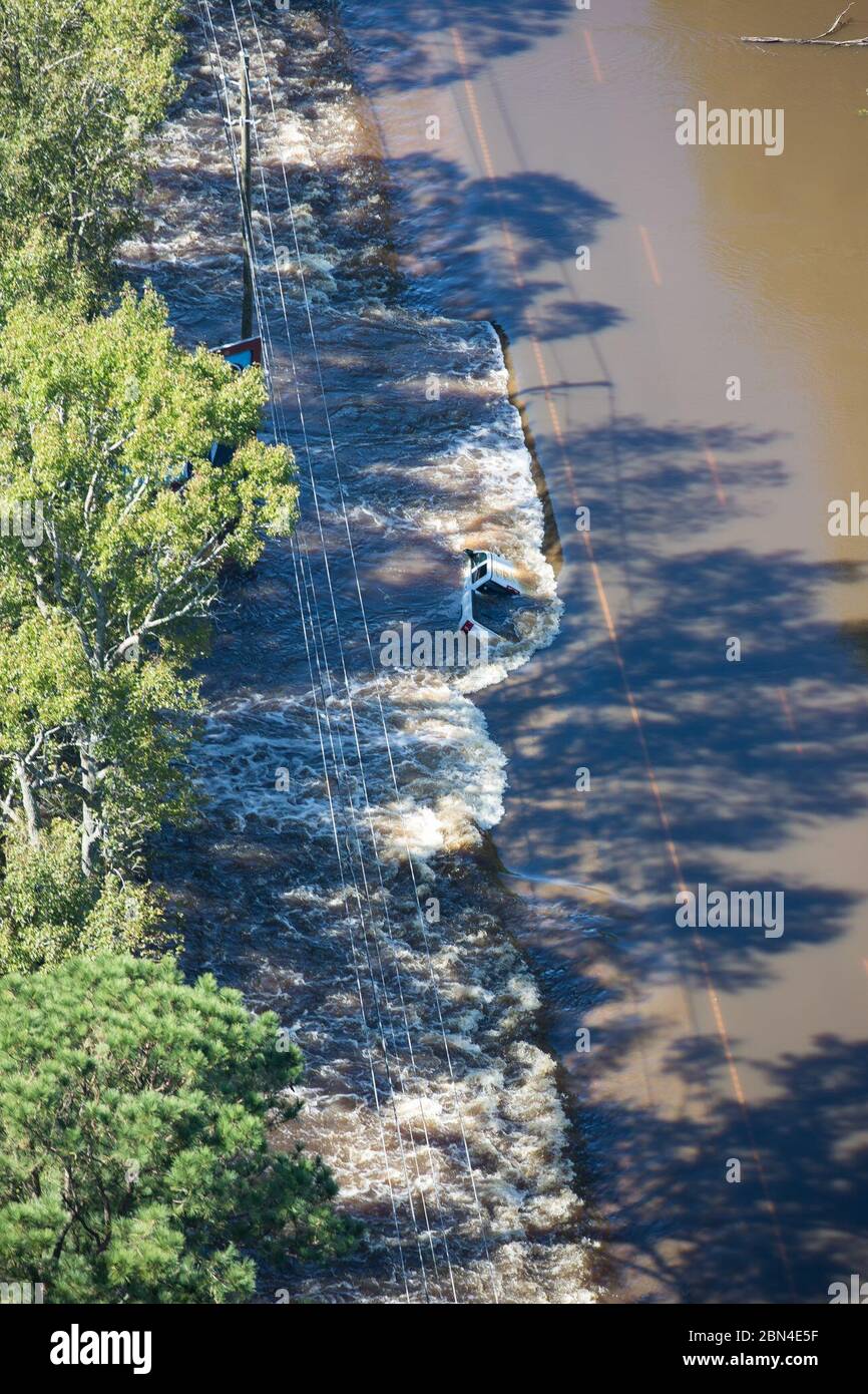 Une équipe de Black Hawk, opérations aériennes et maritimes, se prépare à évaluer les dommages causés par l'ouragan Florence en Caroline du Sud le 18 septembre 2018. Banque D'Images