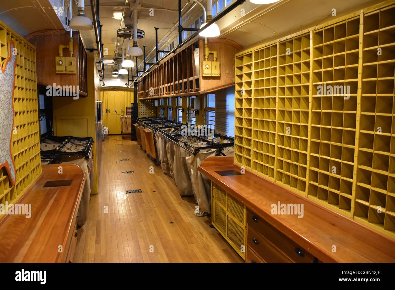 Une voiture postale en train exposée au musée des transports de Caroline du Nord. Banque D'Images