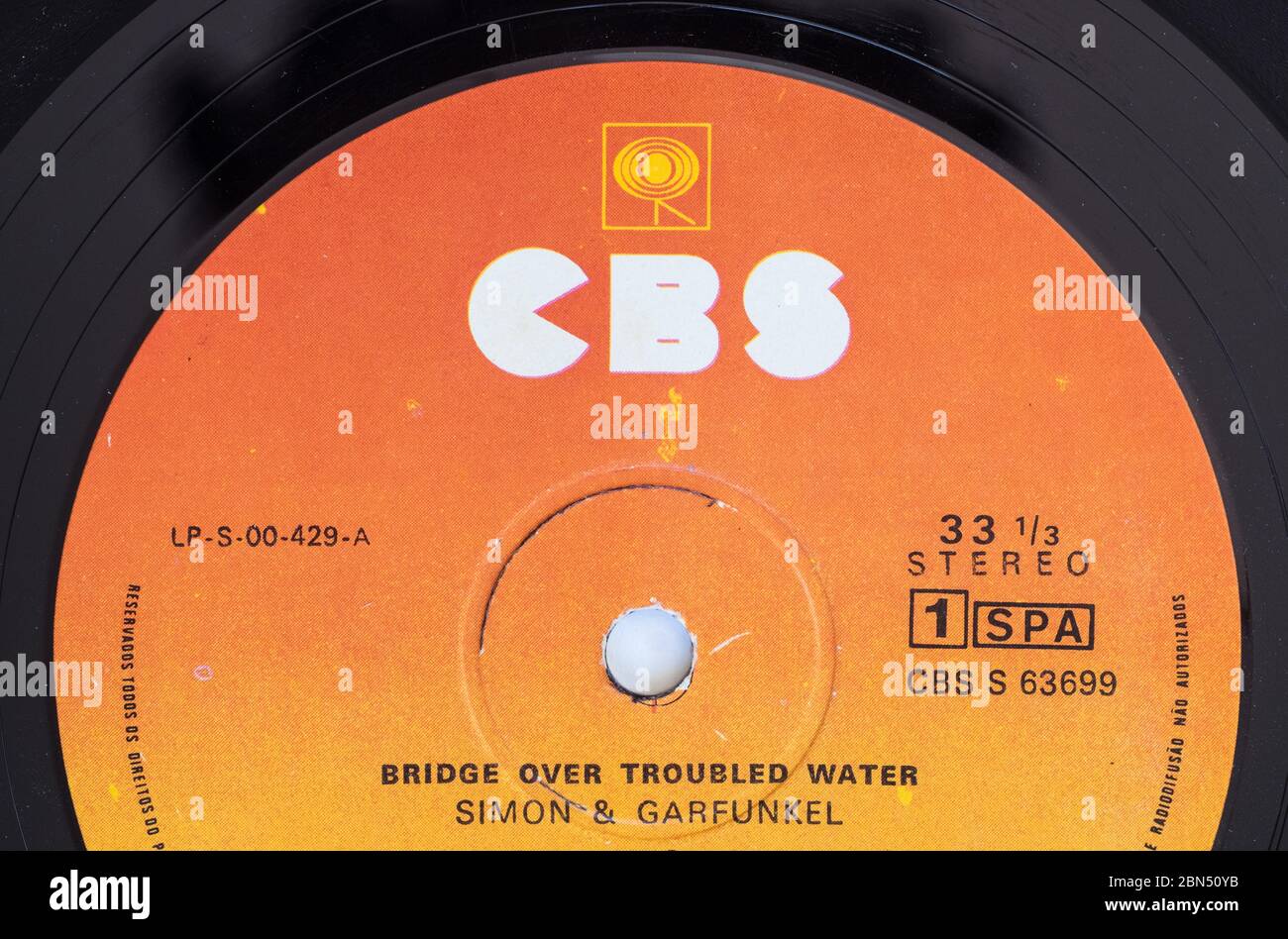 Pont Simon et Garfunkel sur l'eau trouble Banque D'Images