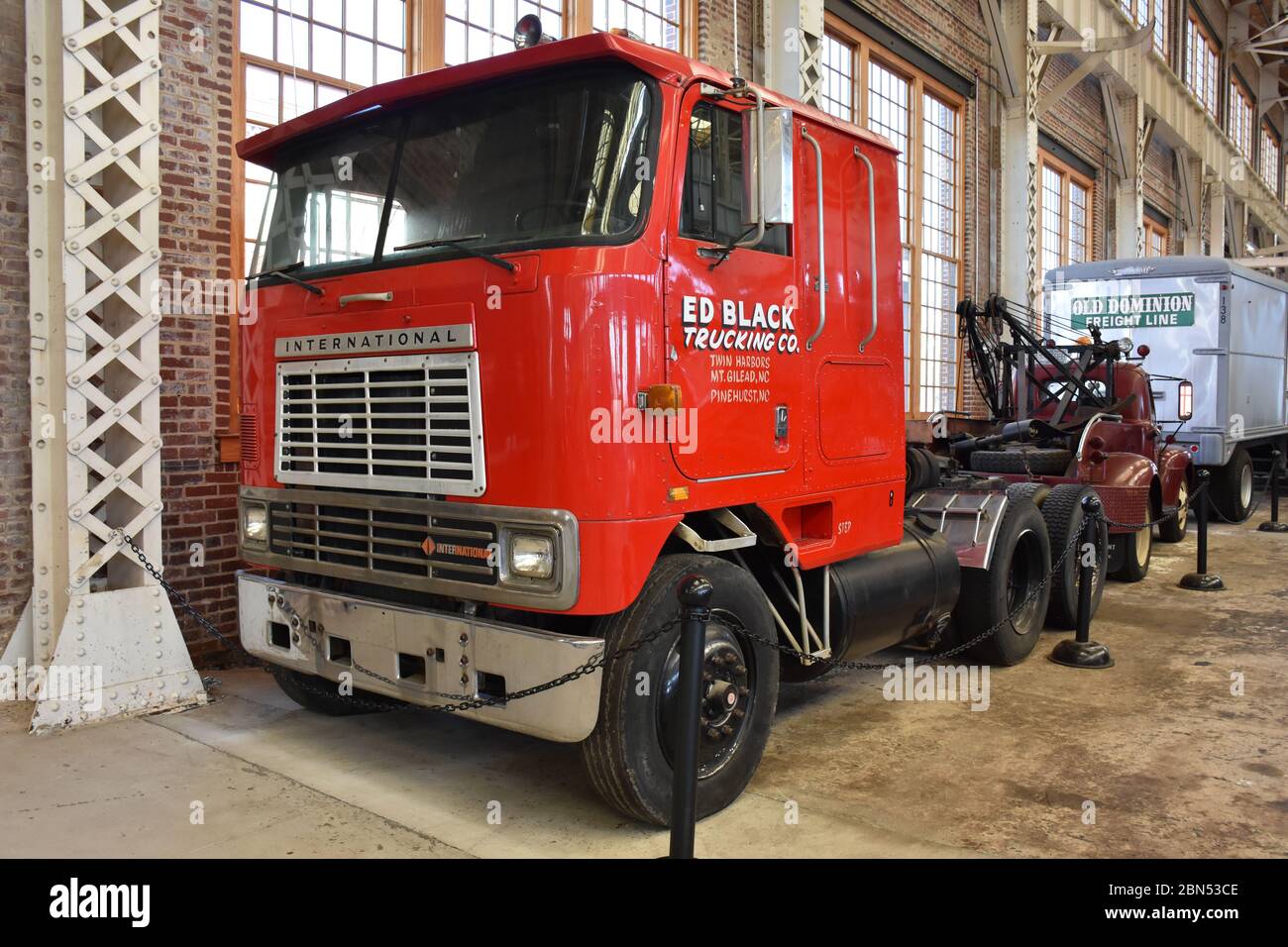 Un taxi sur un camion international au North Carolina Transportation Museum. Banque D'Images