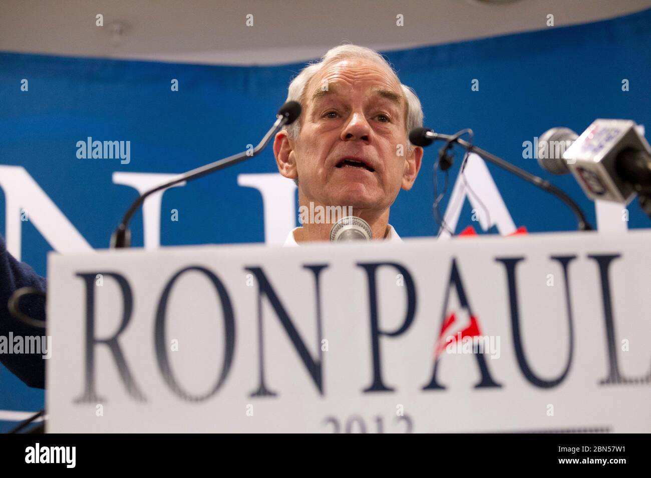 Rock Hill Caroline du Sud Etats-Unis, 17 janvier 2012: Ron Paul, candidat à la nomination présidentielle républicaine, lors d'un arrêt de campagne quelques jours avant l'élection présidentielle de Caroline du Sud. © Bob Daemmrich Banque D'Images