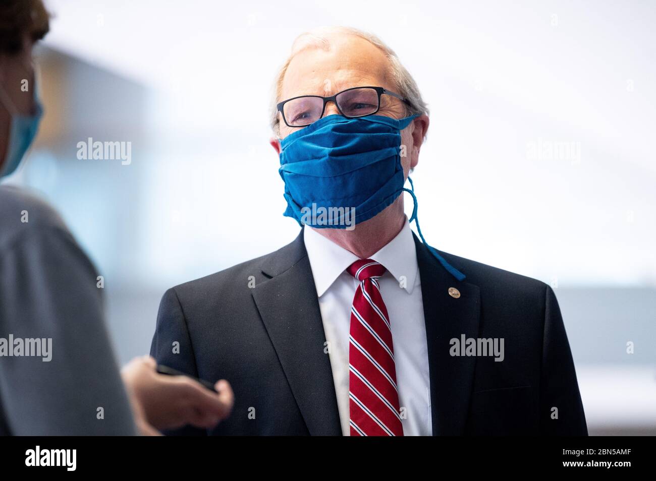 Washington, États-Unis 12 mai 2020. 12 mai 2020 - Washington, DC, États-Unis: Le sénateur américain Kevin Cramer (R-ND) va au déjeuner du caucus républicain. (Photo de Michael Brochstein/Sipa USA) crédit: SIPA USA/Alay Live News Banque D'Images