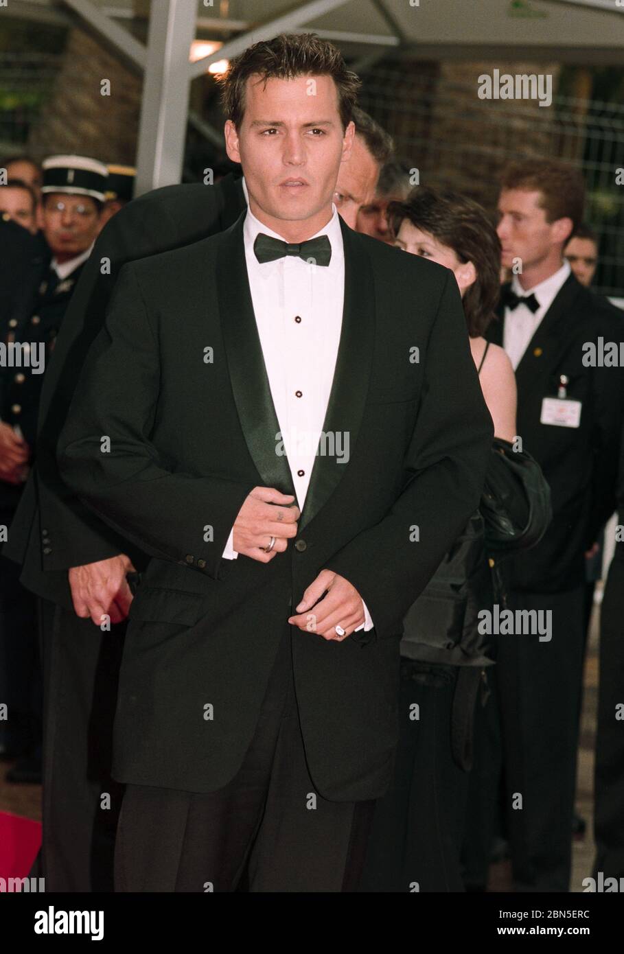 CANNES, FRANCE. 1997 mai : acteur Johnny Depp au 50ème Festival de Cannes. Photo de fichier © Paul Smith/Featureflash Banque D'Images