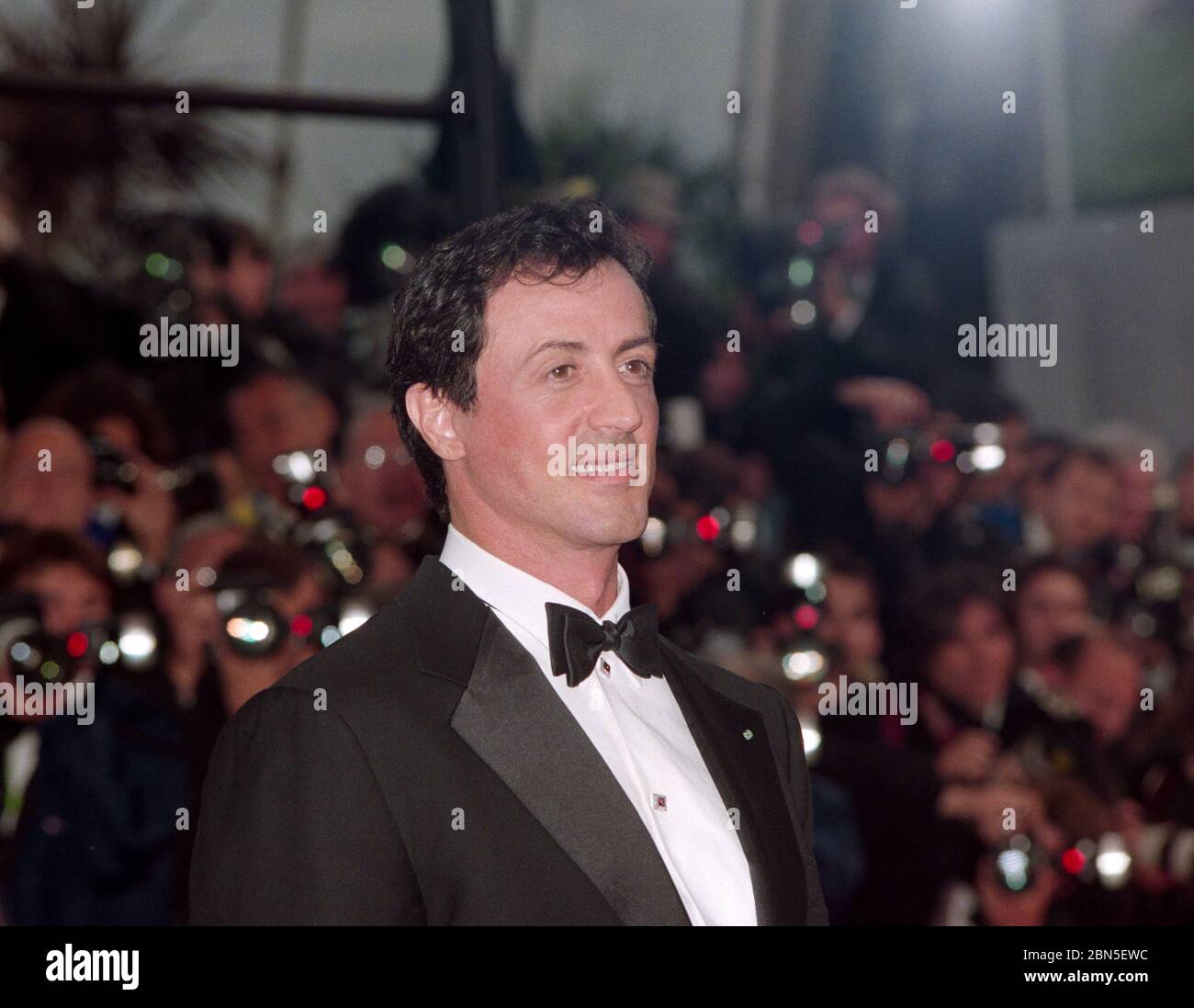 CANNES, FRANCE. 1997 mai : Sylvester Stallone au 50ème Festival de Cannes. Photo de fichier © Paul Smith/Featureflash Banque D'Images