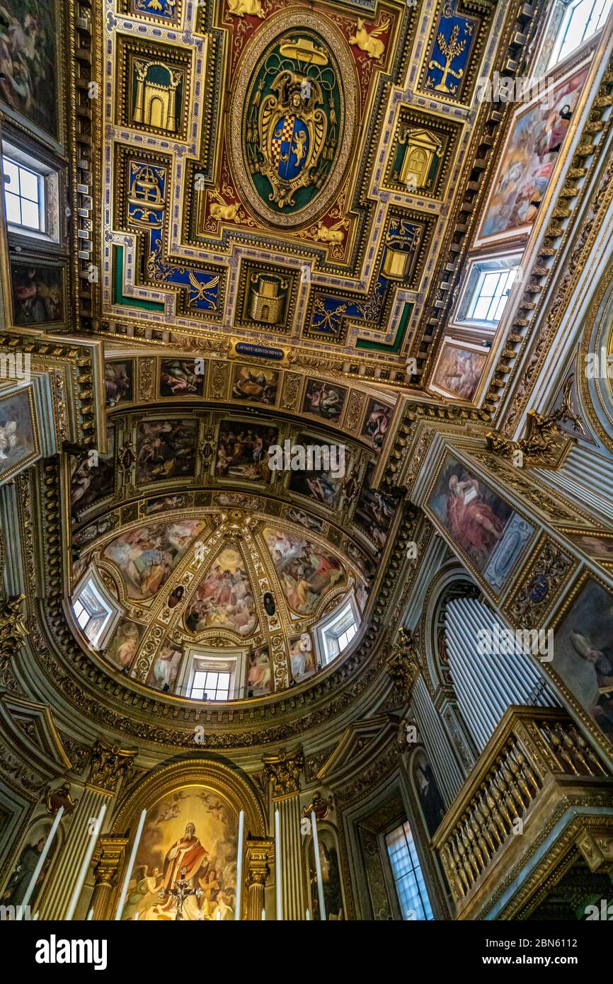 Rome, Italie - 10 03 2018: Intérieur de l'église San Marcello al Corso à Rome, Italie Banque D'Images