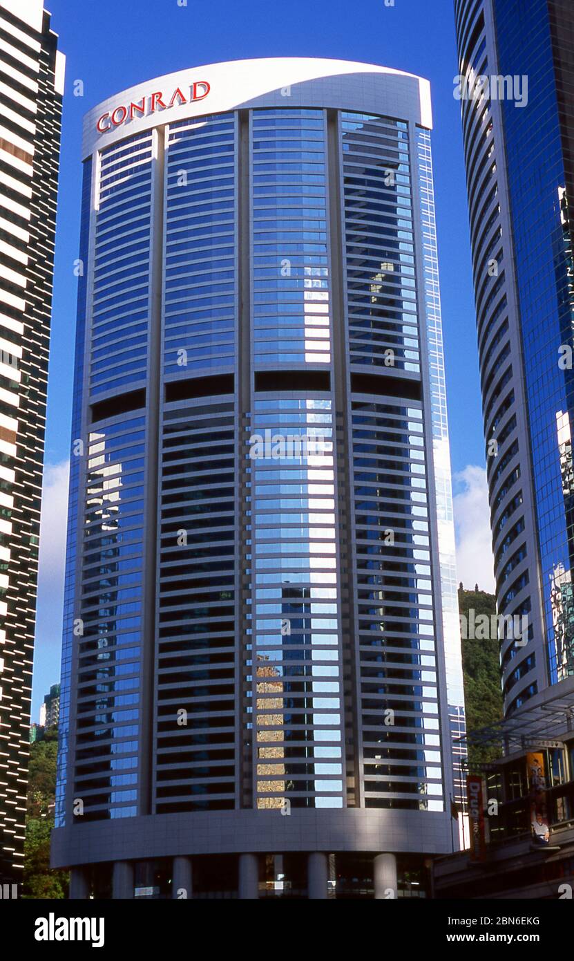 Chine : Hôtel Conrad Hong Kong (construit entre 1986 et 1990), Pacific place, Central, Hong Kong. À l'origine, une zone agricole peu peuplée Banque D'Images