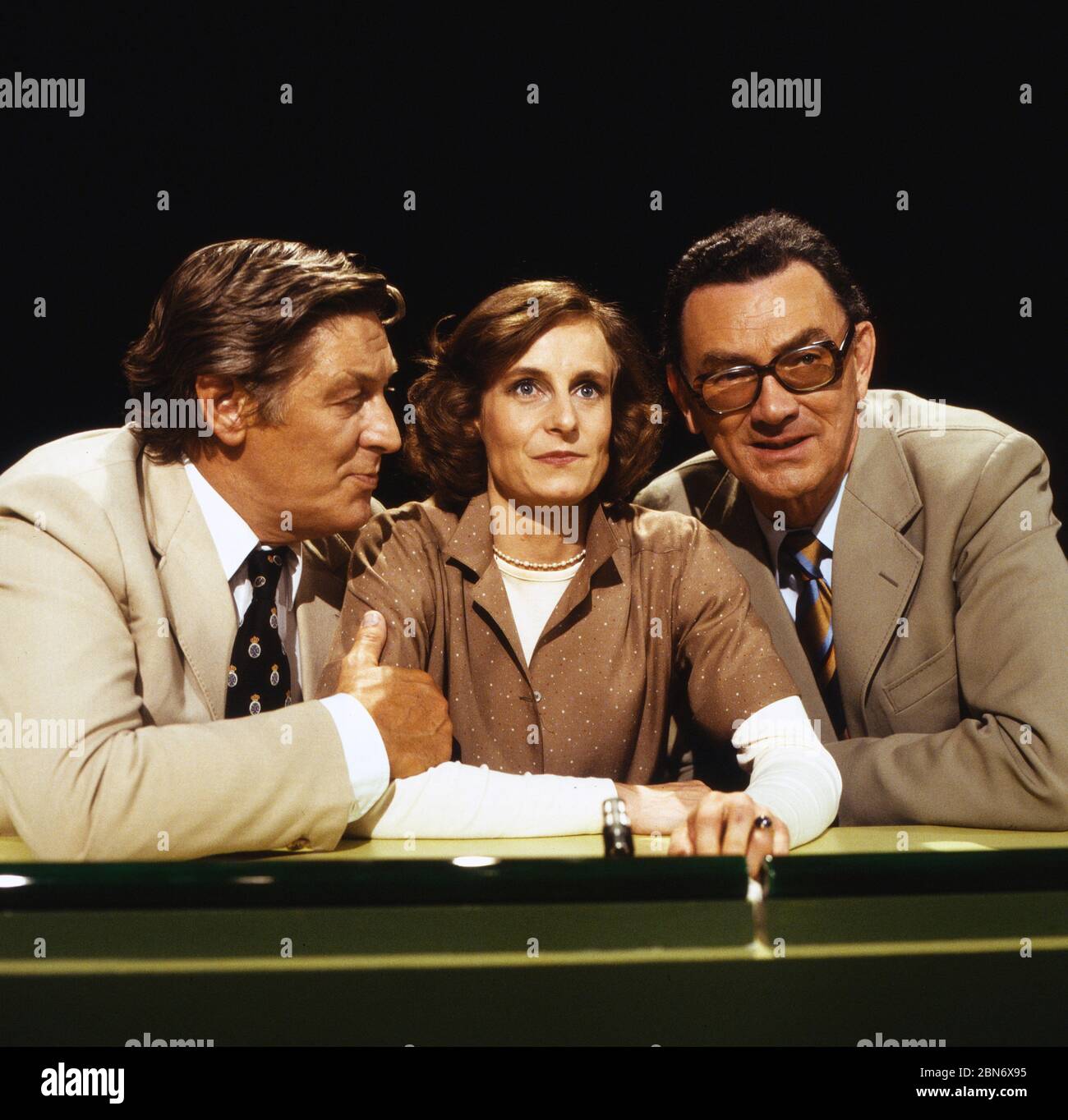 KO - OK, Quizshow im Vorabendprogramm, Deutschland 1977 - 1980, Rateteam: Günter Pfitzmann, Xenia von Preußen, Hans Borgelt Banque D'Images