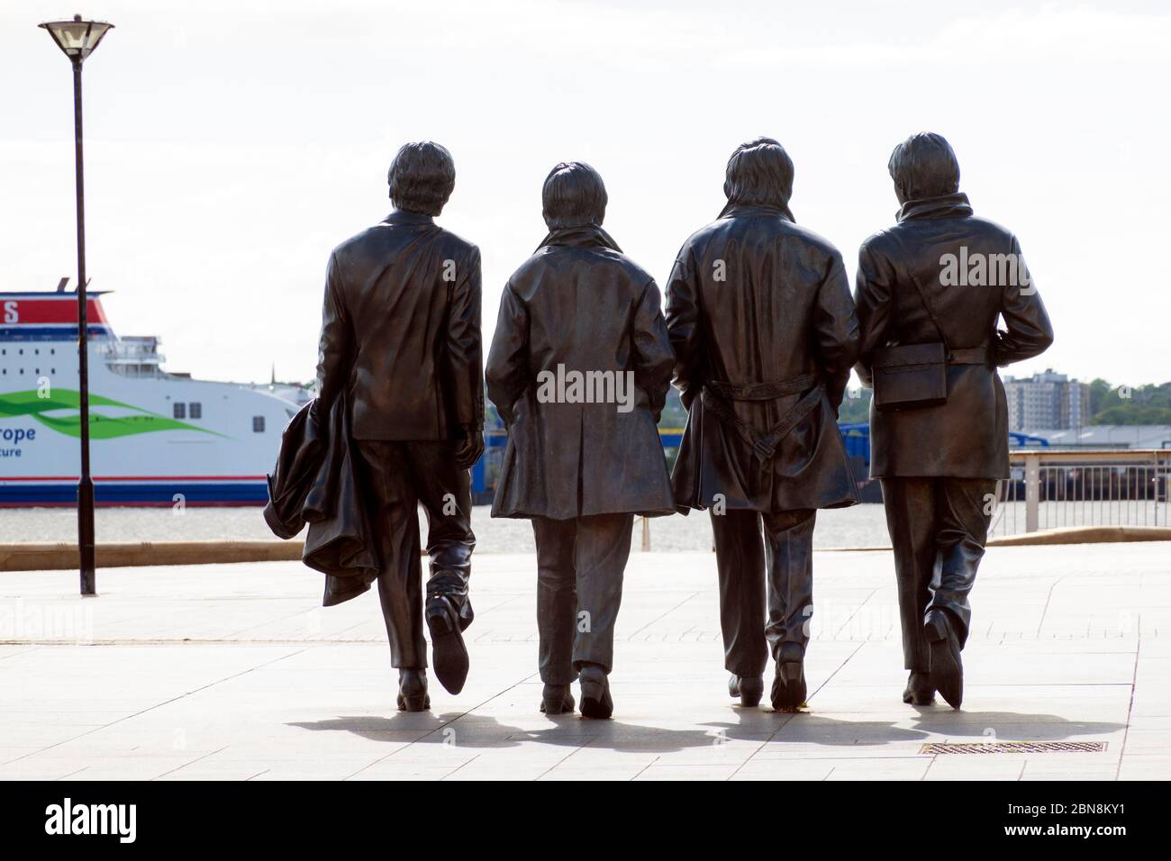 Statue des Beatles à Pier Head à Liverpool Banque D'Images