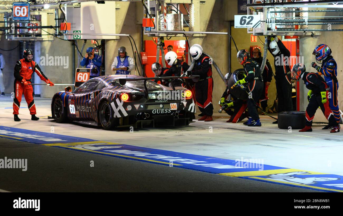 Le Mans / France - juin 15-16 2019 : 24 heures du Mans, Kessel Racing Team , Ferrari 488 GTE GTEAm dans les stands pour les opérations d'entretien, Race of Banque D'Images