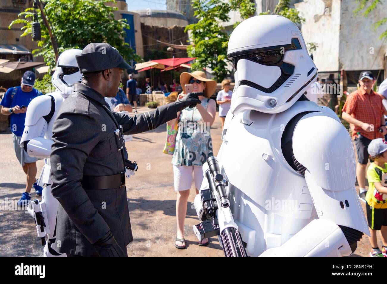 Storm Trooper à Galaxy's Edge et Disneyworld Resort, Orlando, Floride Banque D'Images